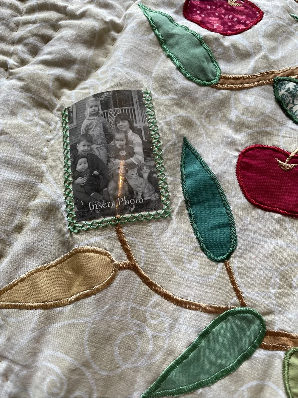 NWOT Family Tree Photo Quilt